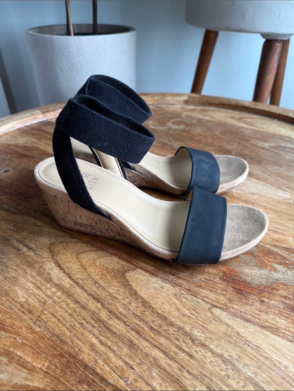 Naturalizer Wedge Black / Natural Cork Size 7.5